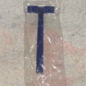 Blue Plastic Men's Disposable Shaving Razor Never Used